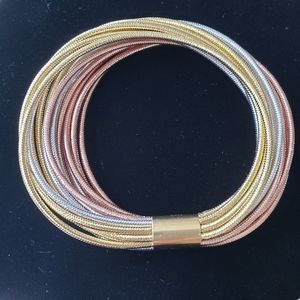 Splendido Oro 14kt gold silace bracelet.